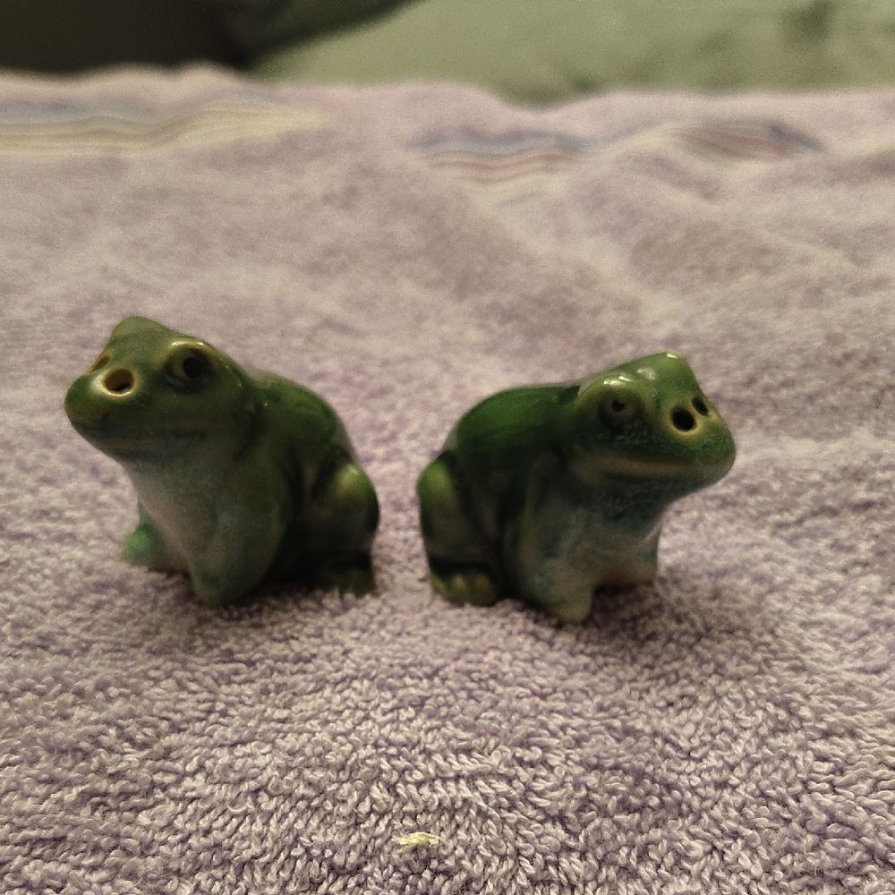 Green Ceramic Frog Figurines